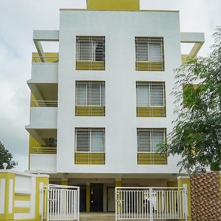 Hotel Oyo 16007 Sk Executive Yerandwane Esterno foto